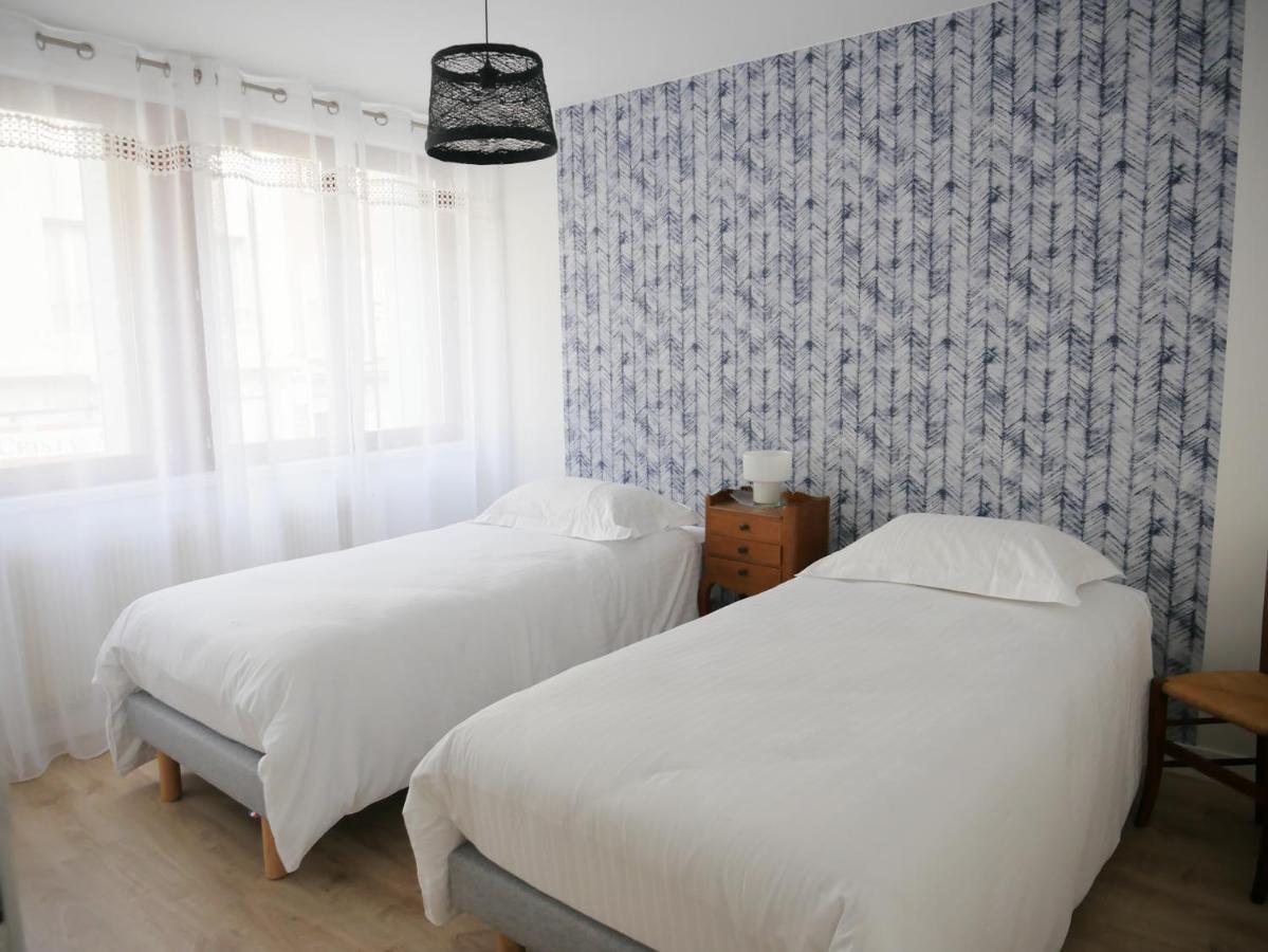 Superbe Appartement En Centre Ville Avec Terrasse โทนง-เลส์-แบงส์ ภายนอก รูปภาพ