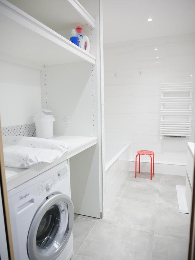 Superbe Appartement En Centre Ville Avec Terrasse โทนง-เลส์-แบงส์ ภายนอก รูปภาพ